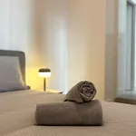 Marché Des Halles Sur Cour Ascenseur, Hypercentre *
